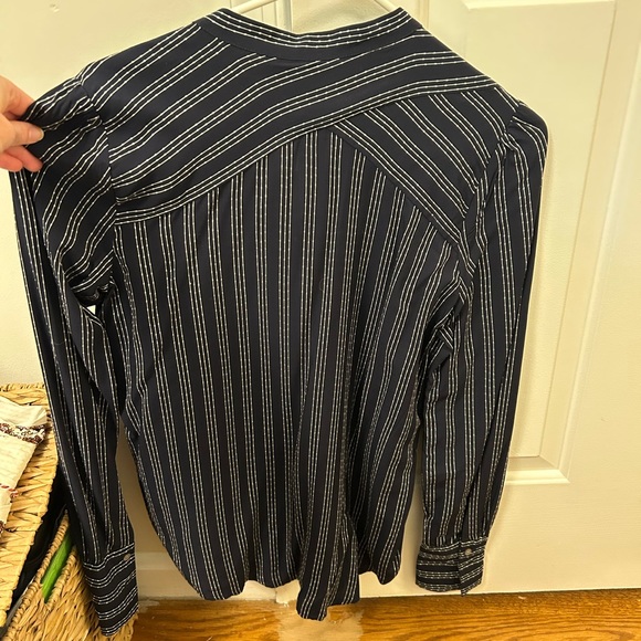 Loft Top - Picture 3 of 3